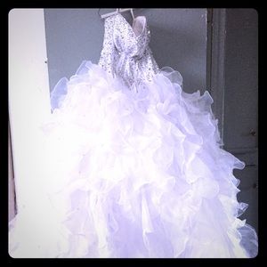 Wedding Dress size 10 only worn once 200